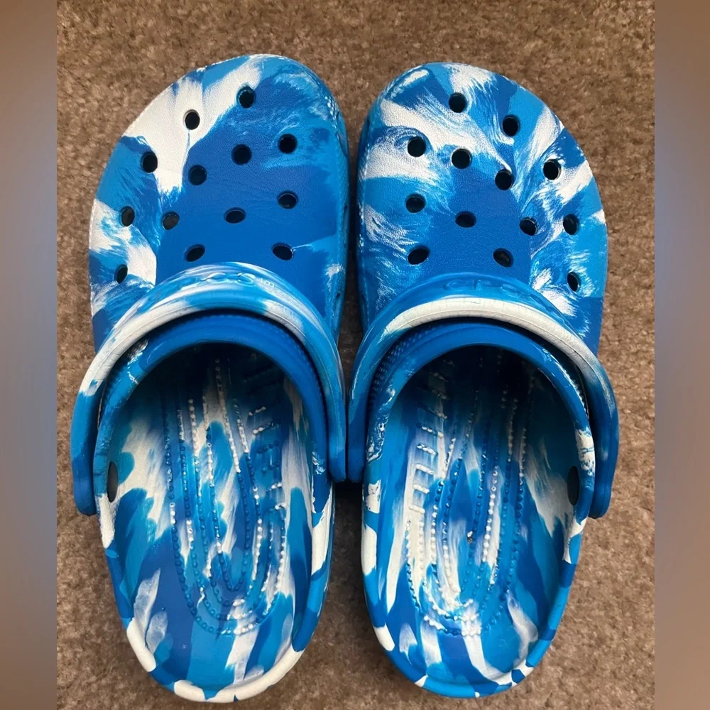 Crocs - Picture 1 of 13